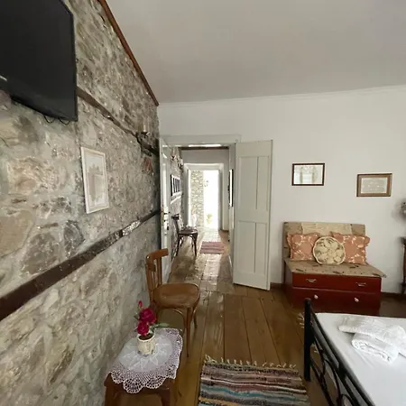 Anastas Apartamento *