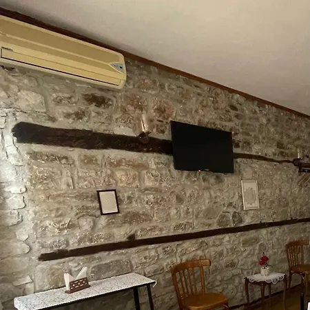 Anastas Apartment Berat